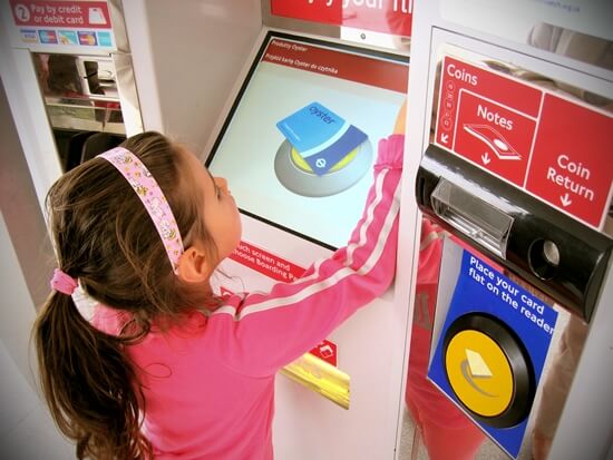 Oyster_Card_Top-up_Machine